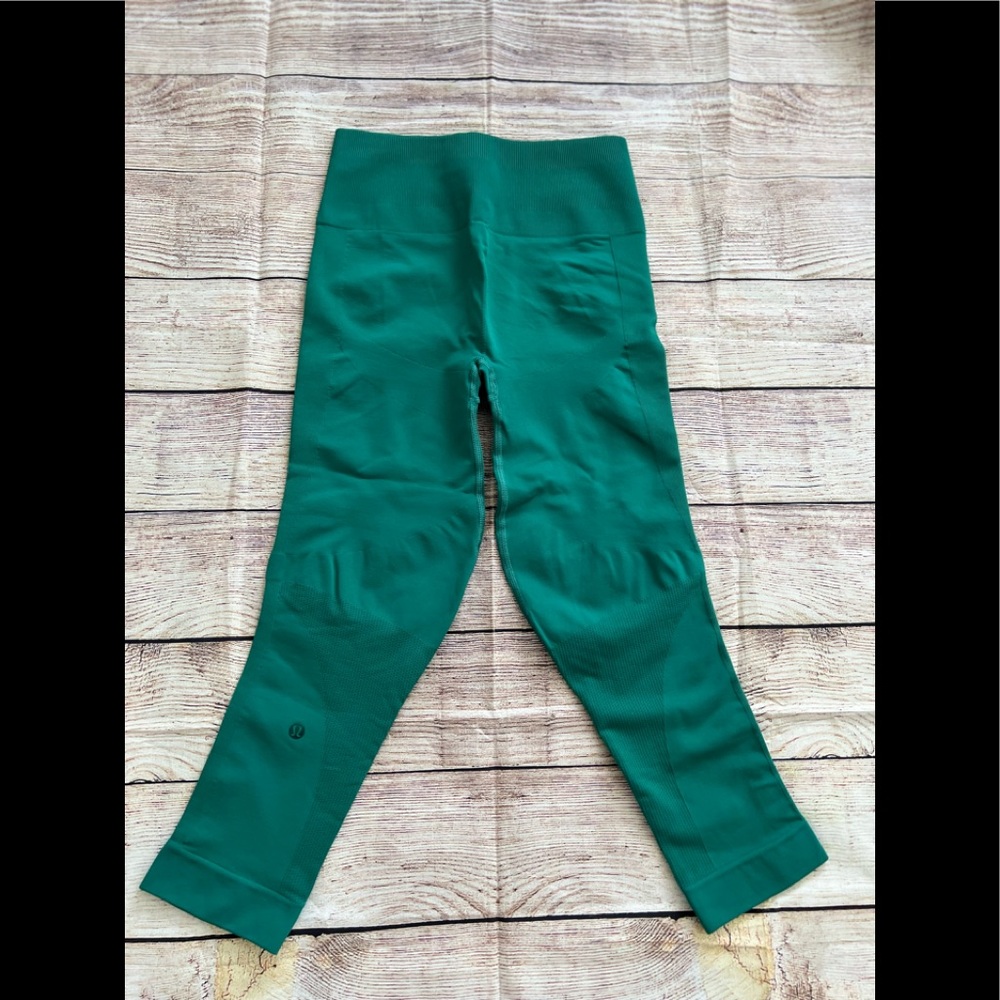 Lululemon size 8 leggings